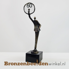 TOP 60 jaar verjaardagscadeau "Het glas heffen met jaartal 60"