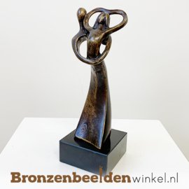 NR 4 | Bronzen beeld Nijmegen "Vertrouwen in elkaar" BBW001br04