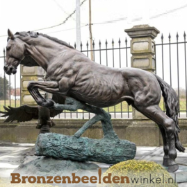 Beeld springend paard BBW1005