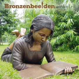 Tuinbeeld lezend meisje in brons BBW840