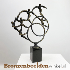 Broers en zussen beeldje "Steun voor Elkaar (6 pers)" BBW004br34-6