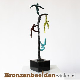 Beeldje "Kleurrijke kinderen" BBW006br07