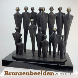 NR 8  | Bronzen beeld Amersfoort "Familie beeld op maat (v.a. 8 pers)"