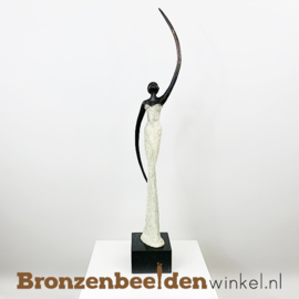 Kunst beeld "De zangeres" voor in huis BBW004br46