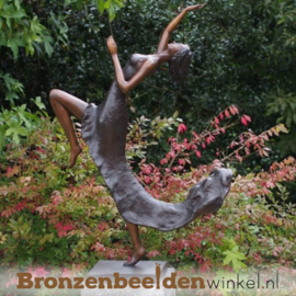 Tuin kunst vrouw beeld "Veronique" BBW91222