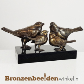 Beeld gezin vogels met twee jongen BBW80005