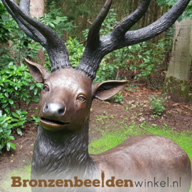 Tuinbeeld hert in brons BBW713