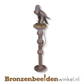 Beeld valk van brons BBW78103