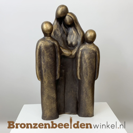 Beeldje "Vader en moeder met 2 grote kinderen" BBW064br02