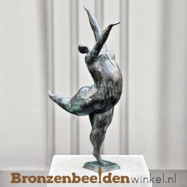 Tuinbeeld dansende dikke dame BBW52240br