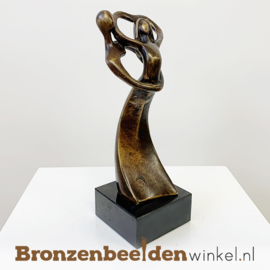 NR 3 | Bronzen beeld Eindhoven "Vertrouwen in elkaar" BBW001br04