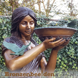 Waterornament vrouw met schaal BBW851