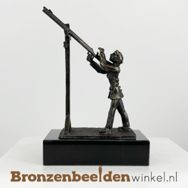 Beeldje "De schutterskoningin" BBW002br04