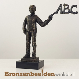 NR 9 | Afscheidscadeau beeldje leraar - meester BBW23bp09