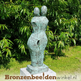 Bronzen liefdespaar tuinbeeld "In Elkaar Opgaan" BBW52217br