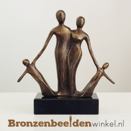 NR 7 | Sinterklaas cadeau "De Gelukkige Familie" BBW22004