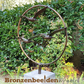 Drie vliegende ganzen in cirkel BBWF3Gc