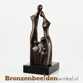 NR 3 | Bronzen beeld Nijmegen ''Gezin 5 personen'' BBW001br70