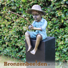 Bronzen visser als tuinbeeld BBW1819br