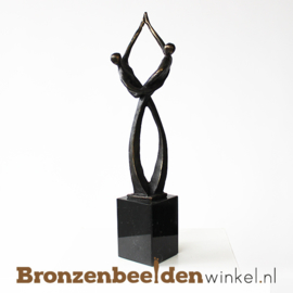 Kunst beeldje "Fusie" voor in huis BBW003br38