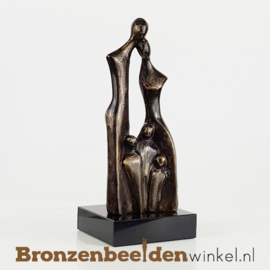 NR 3 | Bronzen beeld Nijmegen ''Gezin 5 personen'' BBW001br70