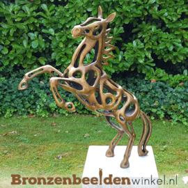 Abstract tuinbeeld steigerend paard BBW2567br