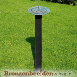 Platte horizontale zonnewijzer op sokkel BBW6302br