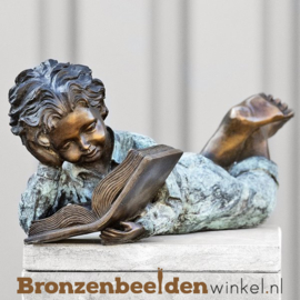 Kinderbeeld studerend jongetje brons BBW51332br