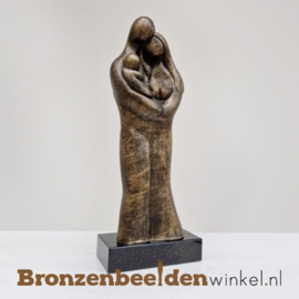 Beeldje "Vader moeder met baby" BBW071br61