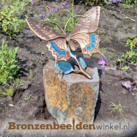 Bronzen beeld vlinder op tak BBW37309