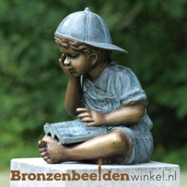 Bronzen lezende jongen als tuinbeeld BBW0143br