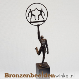 Groot jubileum geschenk "Samen Sterk" voor mediators, intermediairs