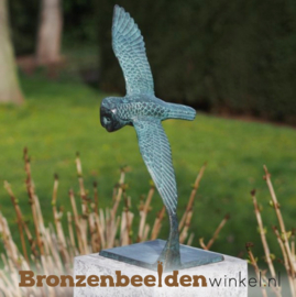 Beeld vliegende kerkuil van brons BBW2806br