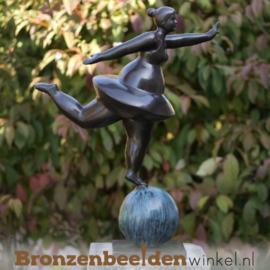 Dikke Dames kunst tuinbeeld "Ballerina"  BBW2561br