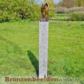 Bronzen tuinbeeld van twee handen BBW61073