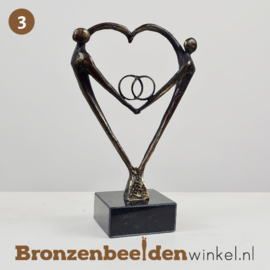 NR 3 | Huwelijkscadeau kind "Het Hart" met ringen