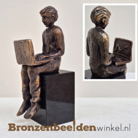 Beeldje accountant "De analist" BBW07br58