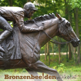 NR 7 | Bronzen paard ''Jockey op renpaard BBW47198