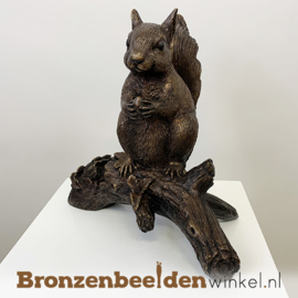 NR 10 | Cadeau vrouw 83 jaar ''Bronzen eekhoorn beeld'' BBW1168br