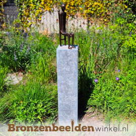 Tuinbeeld "Toosje" in brons BBW94544