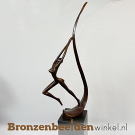 Kunst beeld "De Sprong" voor in huis BBW005br07