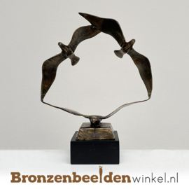 Asbeeld "Zo vrij als een vogel" in brons BBW824br35as