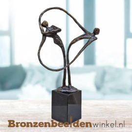 Kunst beeldje "Verbonden" voor in huis BBW004br37