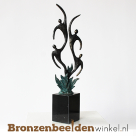 Sculptuur "Opbloeiende kinderen" BBW004br66