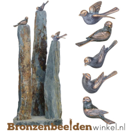 Tuinbeeld vogeltjes op drie leisteen zuilen BBW80008