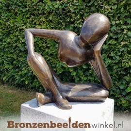 Gedenksteen tuin beeld op sokkel "De Dagdromer" BBW91ab232br