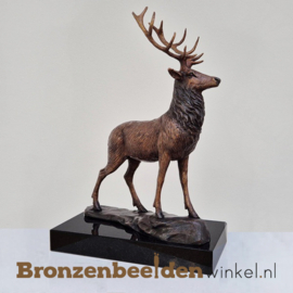 Bronzen hert beeldje op sokkel BBW1185os