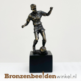 Sport asbeeldje "de voetballer" in brons BBW2br47as