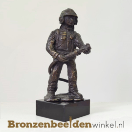 Beeldje van een brandweerman BBW23bp08