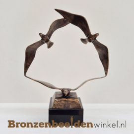 Gedenkbeeldje "Zo vrij als een vogel" in brons BBW824br35